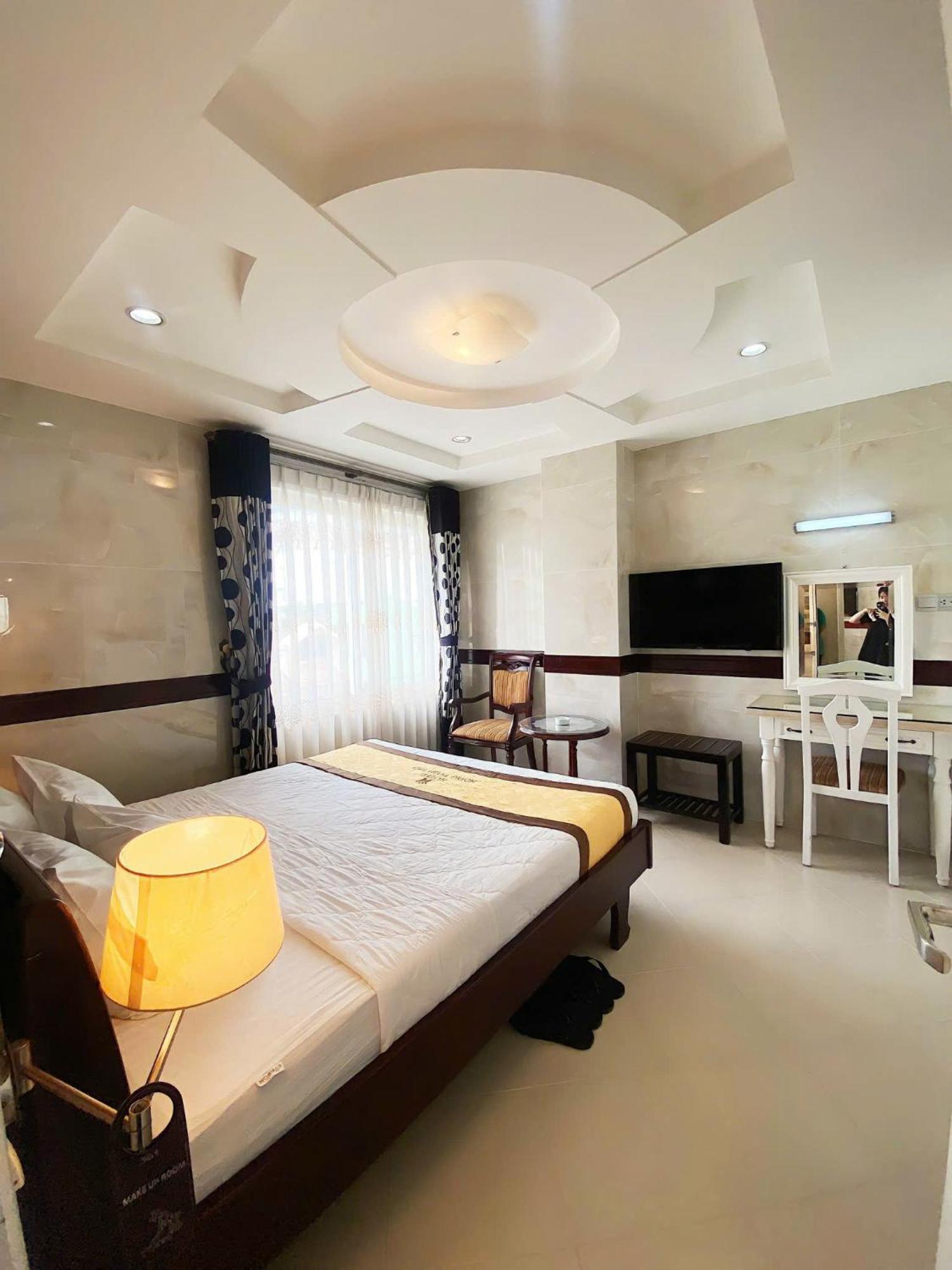 Hoang Thanh Thuy Airport Hotel 2 - Gan Am Thuc Dem Cho Hoang Hoa Tham Ho Chi Minh City Bagian luar foto