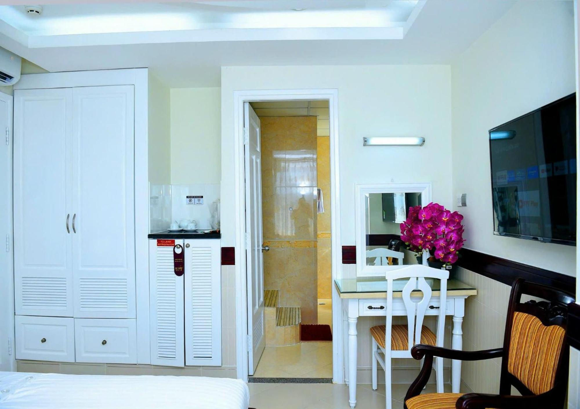 Hoang Thanh Thuy Airport Hotel 2 - Gan Am Thuc Dem Cho Hoang Hoa Tham Ho Chi Minh City Bagian luar foto