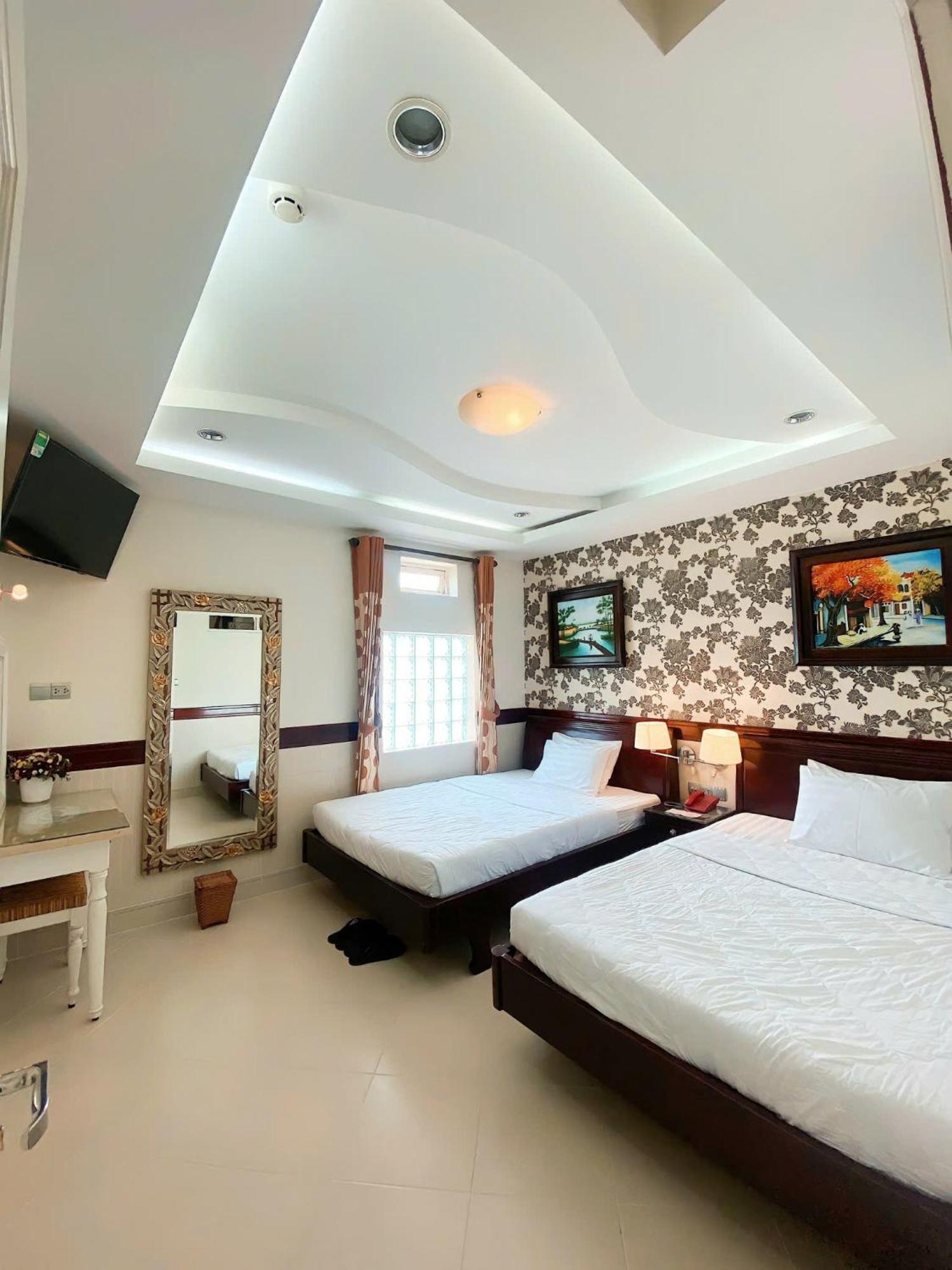 Hoang Thanh Thuy Airport Hotel 2 - Gan Am Thuc Dem Cho Hoang Hoa Tham Ho Chi Minh City Bagian luar foto
