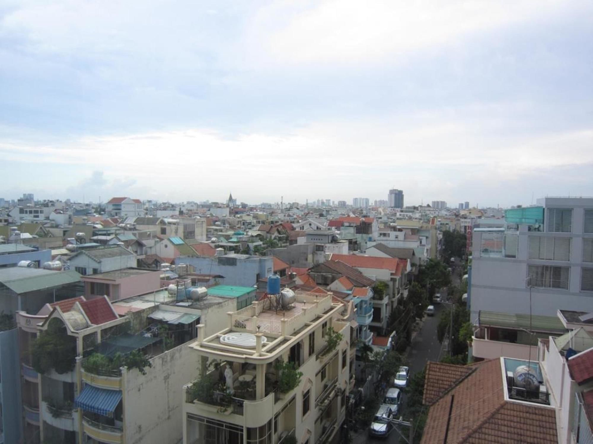 Hoang Thanh Thuy Airport Hotel 2 - Gan Am Thuc Dem Cho Hoang Hoa Tham Ho Chi Minh City Bagian luar foto